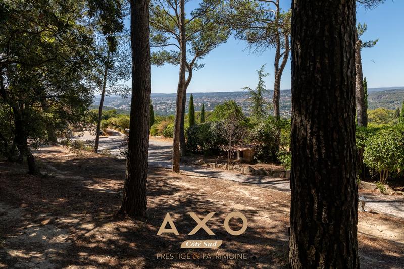 Maison - 200 m² - 7 pièces