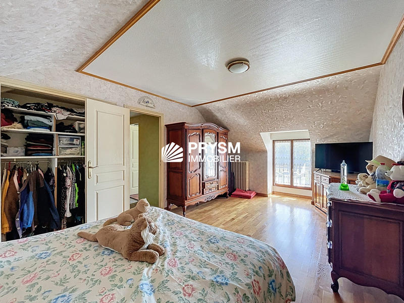 Maison - 200 m² - 6 pièces