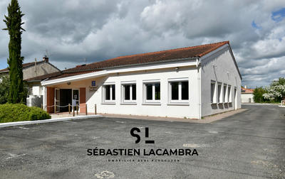 Local commercial - 253 m² - 4 pièces