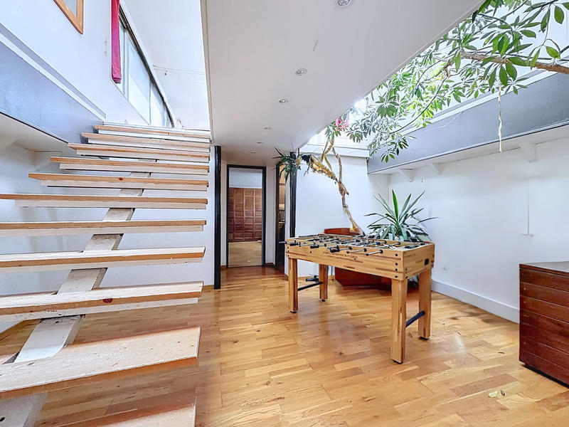 Péniche - 180 m² - 7 pièces