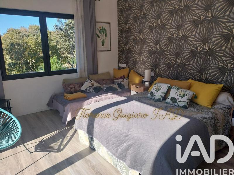 Maison - 205 m² - 7 pièces