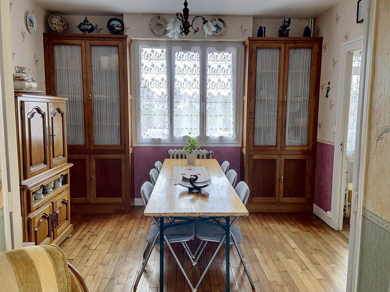 Maison - 106 m² - 8 pièces
