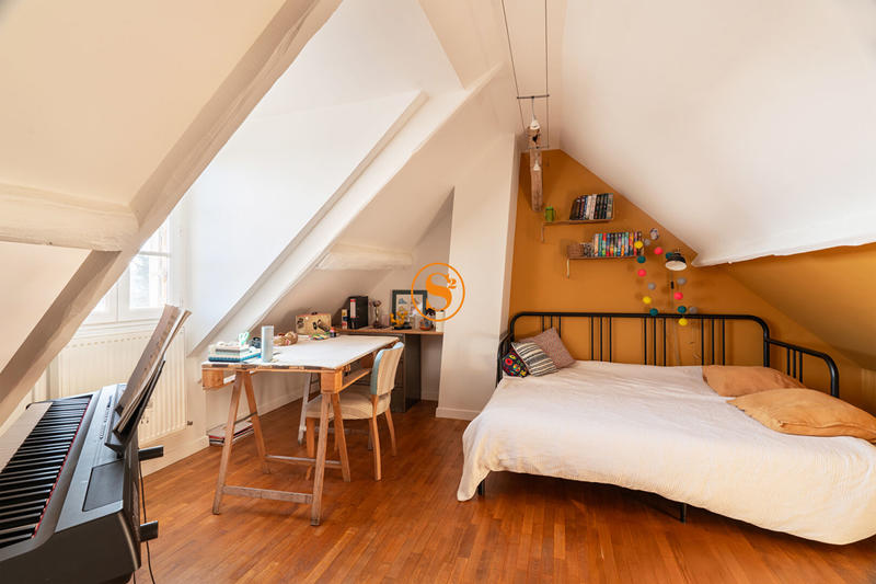 Maison - 167 m² - 6 pièces