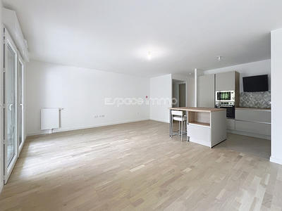 Appartement - 81 m² - 4 pièces