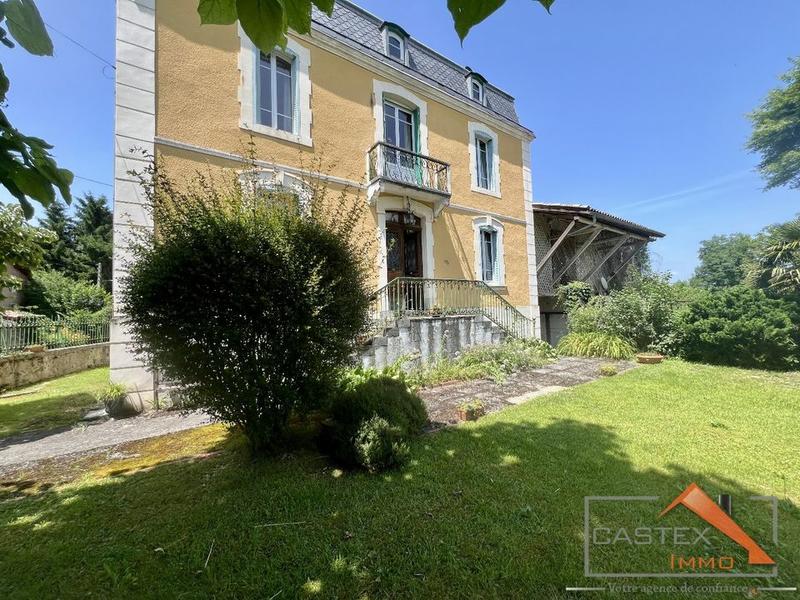 Maison bourgeoise - 224 m² - 9 pièces