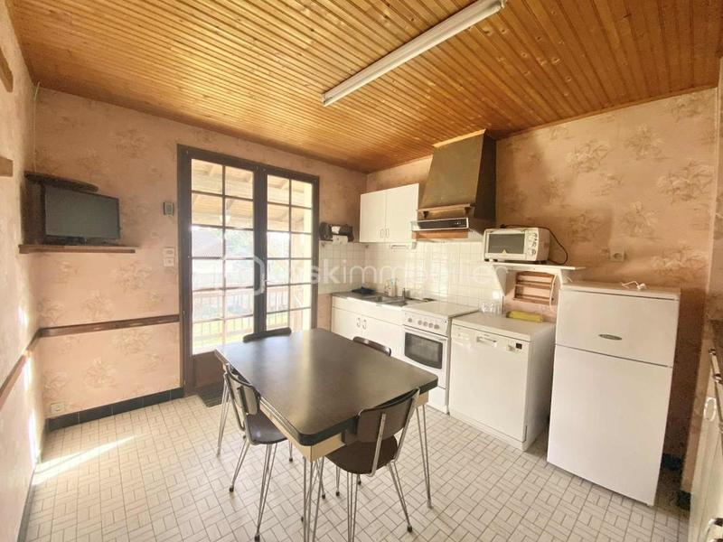 Maison traditionnelle - 90 m² - 4 pièces