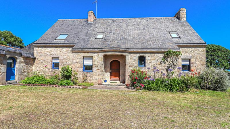 Propriété - 260 m² - 7 pièces