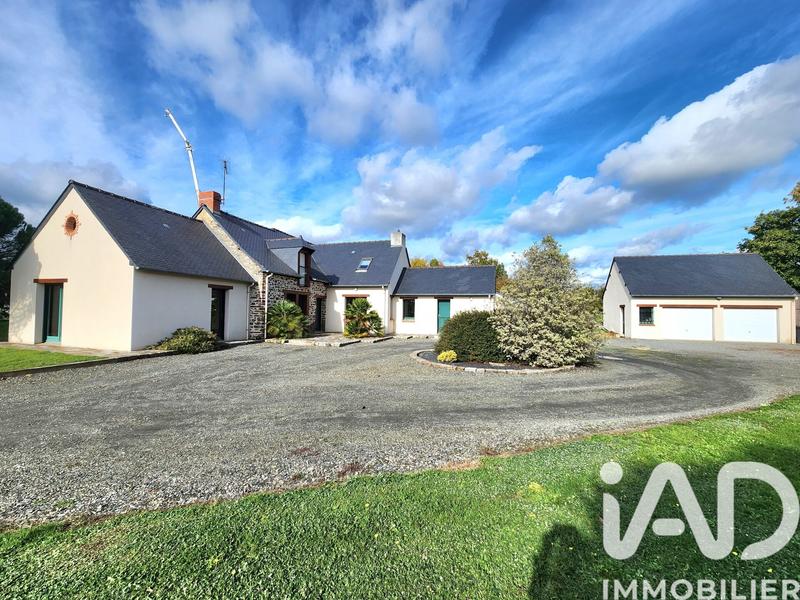 Maison - 231 m² - 10 pièces