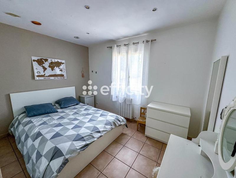 Maison - 248 m² - 11 pièces