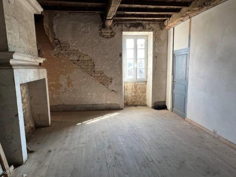 Maison ancienne - 184 m² - 6 pièces