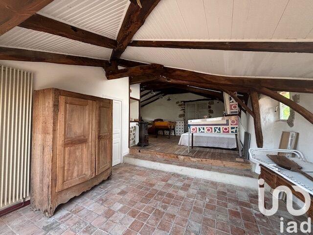 Maison - 300 m² - 10 pièces