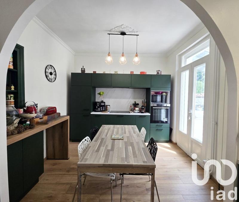 Maison - 160 m² - 9 pièces