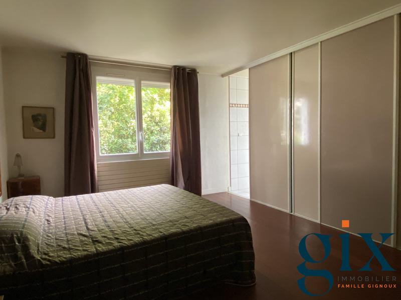 Maison - 317 m² - 11 pièces