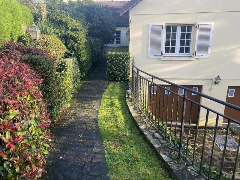 Maison - 136 m² - 6 pièces