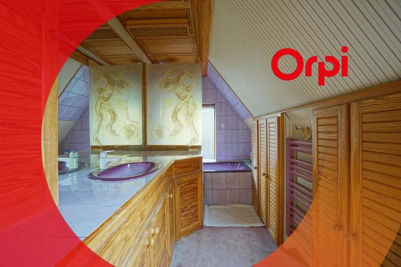 Maison - 230 m² - 7 pièces