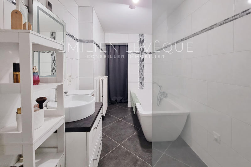 Maison - 134 m² - 8 pièces