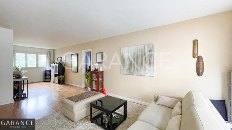 Appartement - 79 m² - 3 pièces