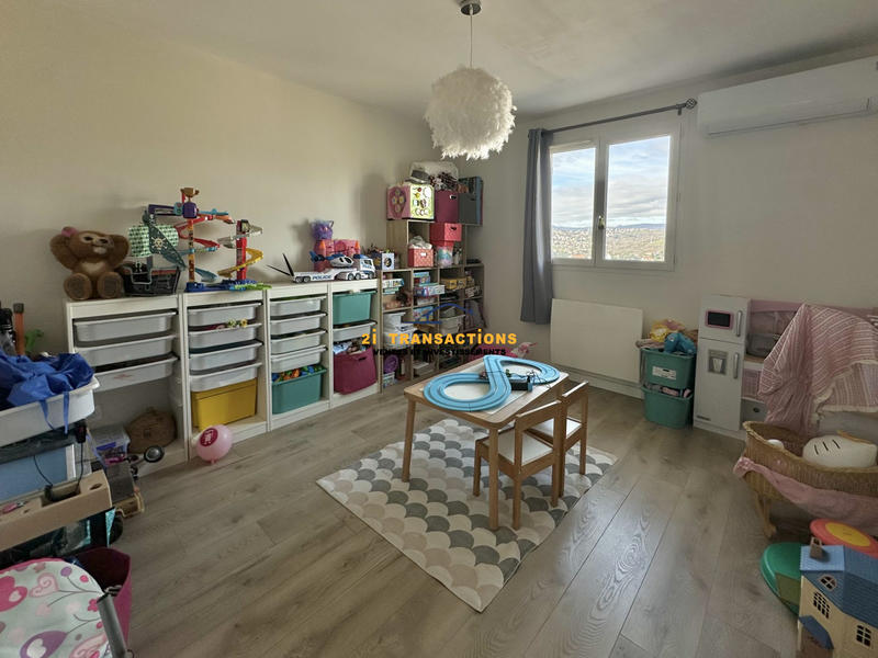 Maison - 145 m² - 5 pièces