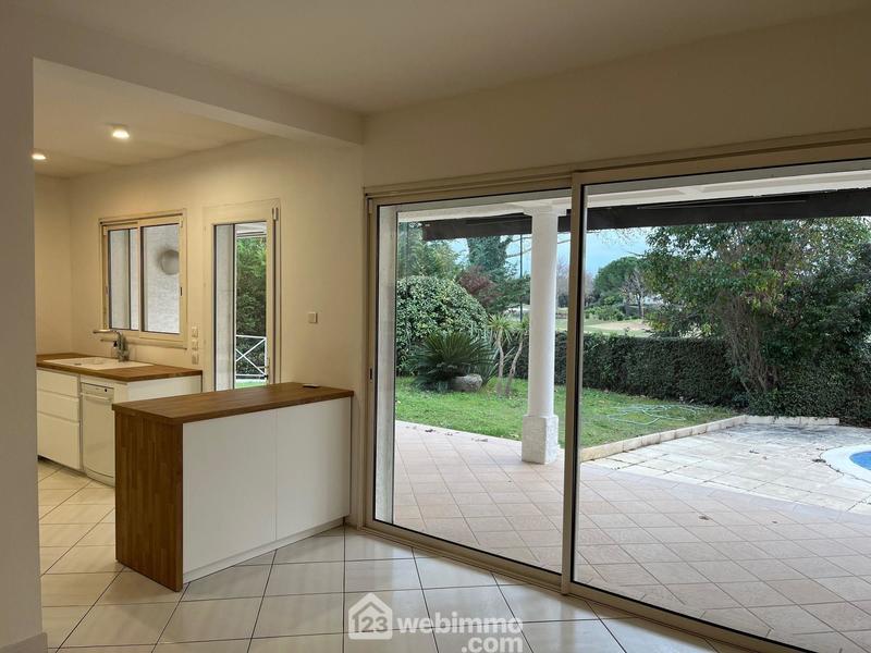 Villa - 178 m² - 5 pièces