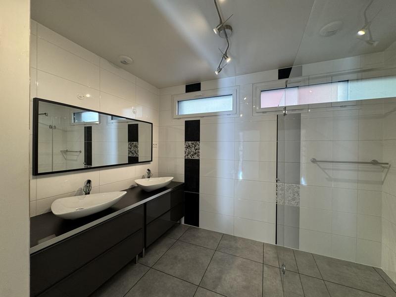 Maison - 195 m² - 6 pièces