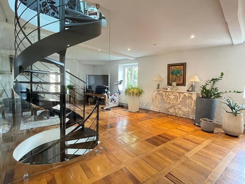 Maison - 164 m² - 5 pièces