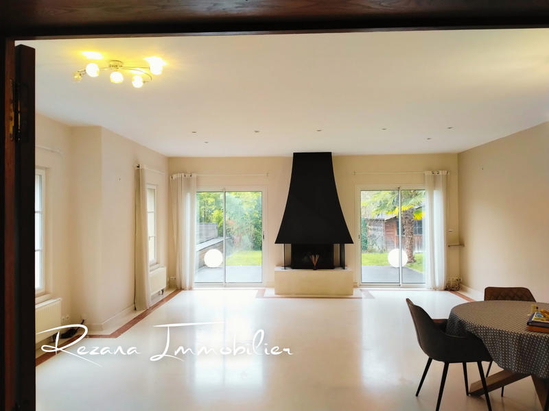 Maison contemporaine - 188 m² - 7 pièces