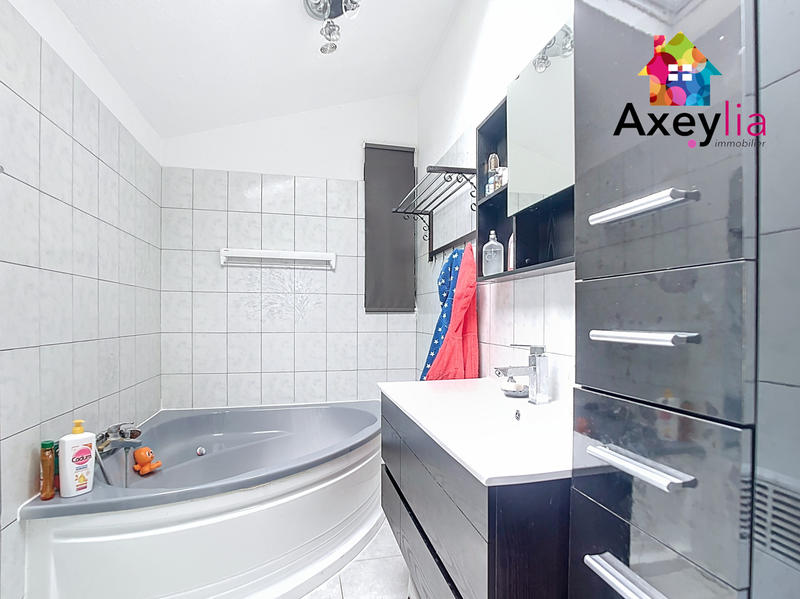 Maison - 158 m² - 7 pièces