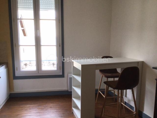 Immeuble - 143 m² - 10 pièces