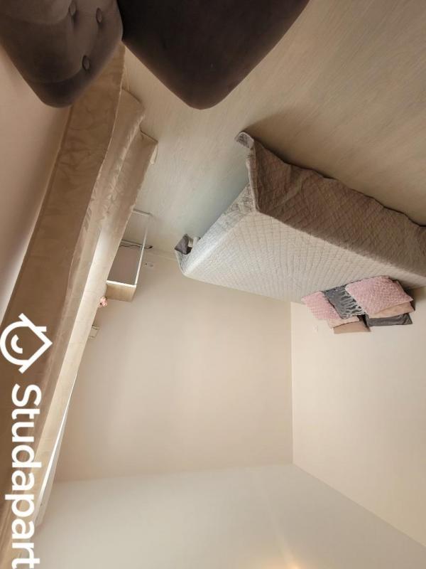 Chambre - 12 m² - 1 pièce