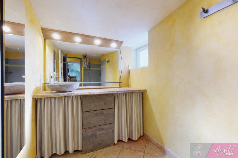 Maison - 101 m² - 5 pièces