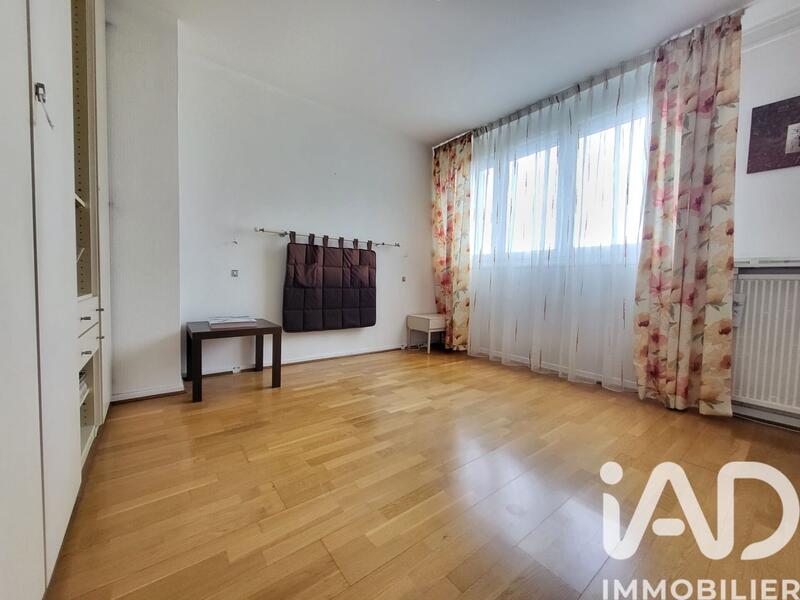 Appartement - 95 m² - 5 pièces