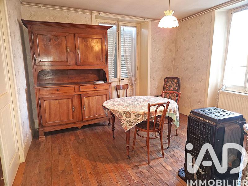 Maison de village - 202 m² - 9 pièces