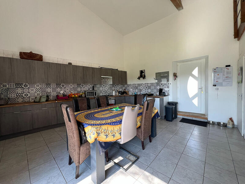 Maison - 298 m² - 10 pièces