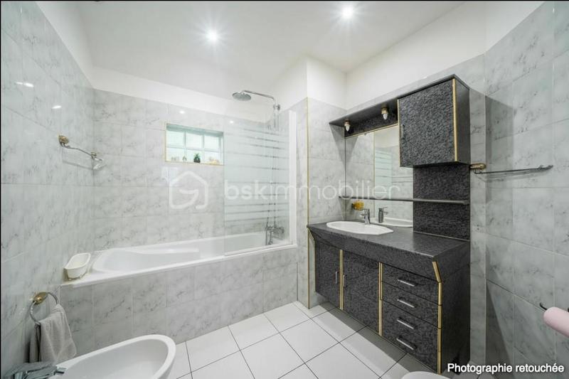 Pavillon - 90 m² - 5 pièces