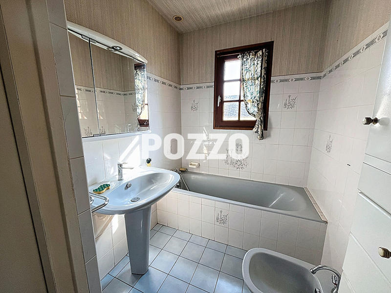 Maison - 80 m² - 4 pièces