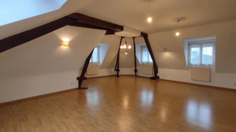 Appartement - 85 m² - 3 pièces