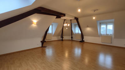 Appartement - 85 m² - 3 pièces