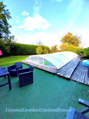 Maison - 185 m² - 8 pièces