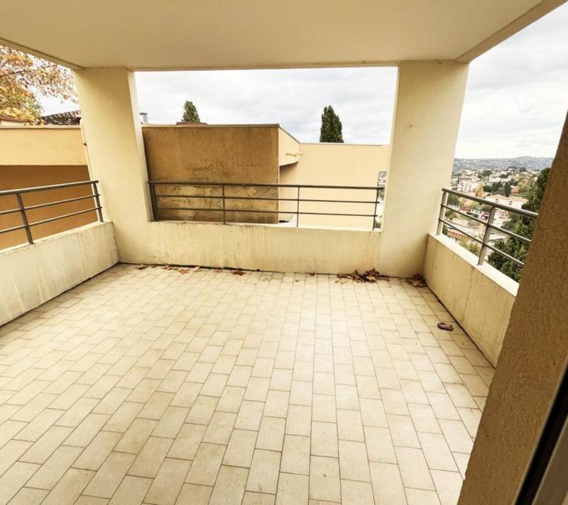 Appartement - 77 m² - 4 pièces