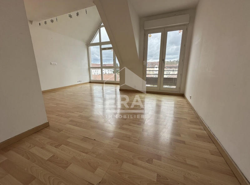 Appartement - 90 m² - 4 pièces