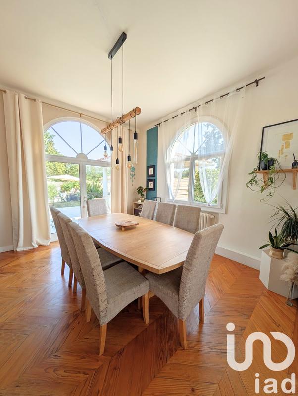Maison - 200 m² - 5 pièces