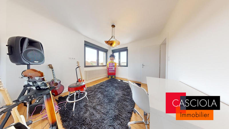 Maison - 170 m² - 6 pièces