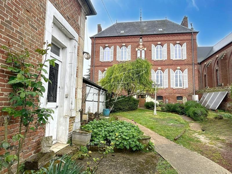 Maison bourgeoise - 325 m² - 7 pièces