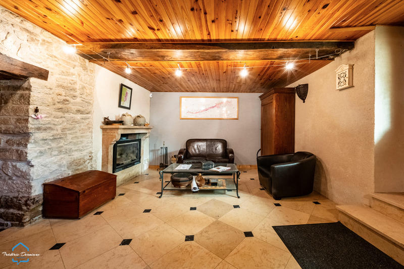 Maison - 205 m² - 8 pièces