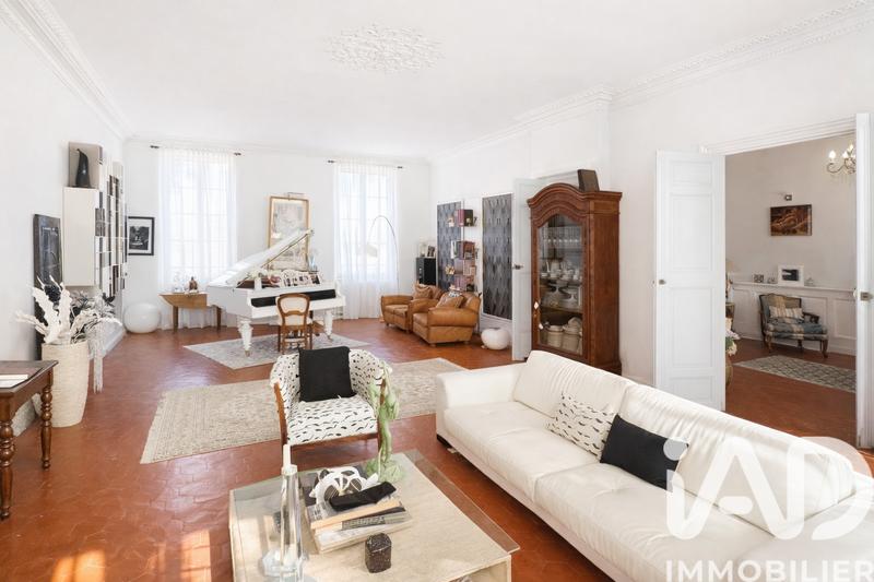 Bastide - 400 m² - 11 pièces