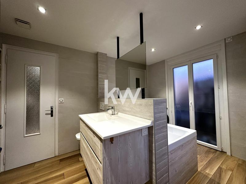 Appartement - 85 m² - 4 pièces