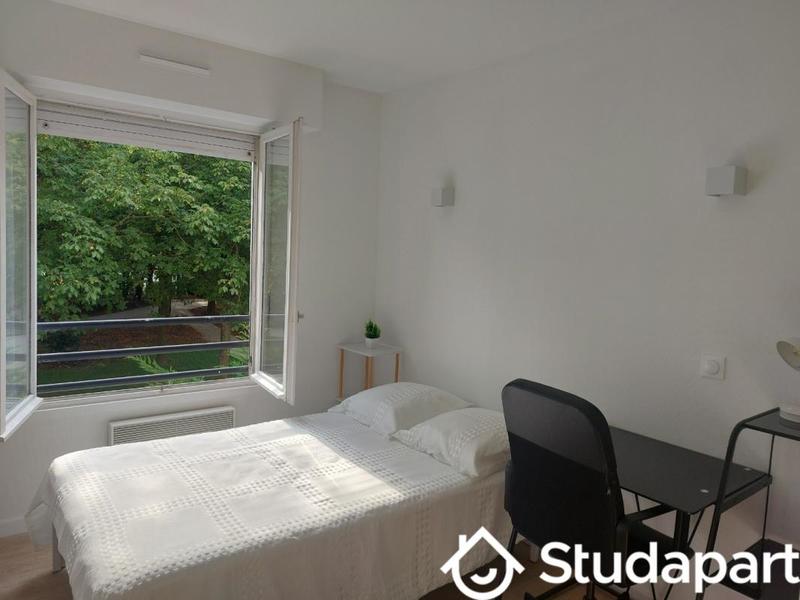 Chambre - 9 m² - 1 pièce