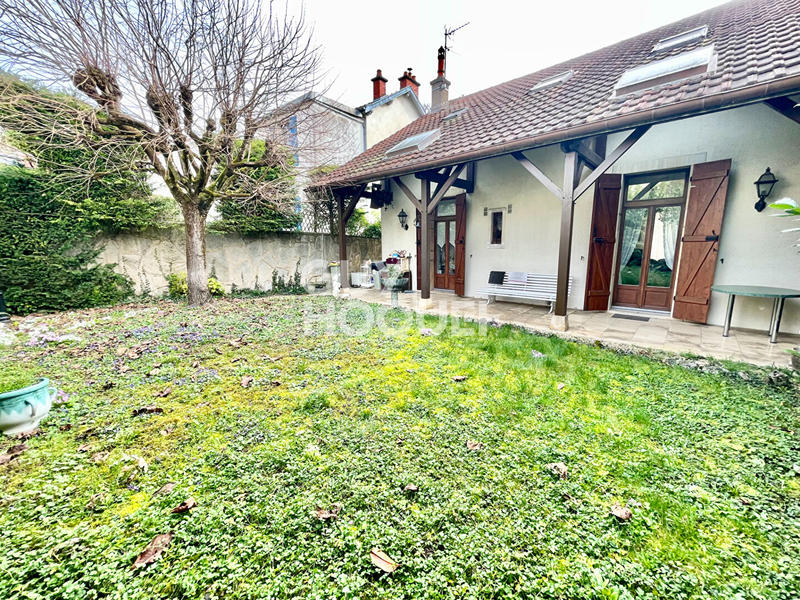 Maison - 102 m² - 5 pièces