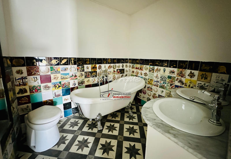 Maison de village - 132 m² - 8 pièces