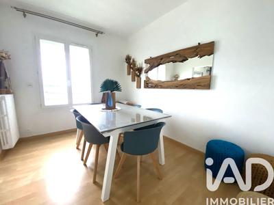 Maison - 94 m² - 6 pièces